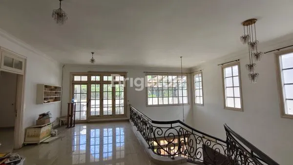 image RUMAH 2 LANTAI DI KOTA WISATA LUAS TANAH 350METER SIAP HUNI (5)