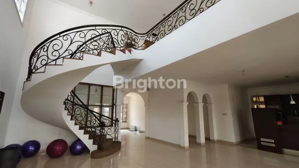 RUMAH 2 LANTAI DI KOTA WISATA LUAS TANAH 350METER SIAP HUNI