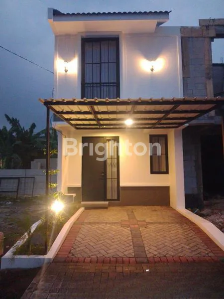 image RUMAH 2 LANTAI LOKASI STRATEGIS DEKAT MEDOKAN GUNUNG ANYAR UPN MERR RUNGKUT JUANDA (1)