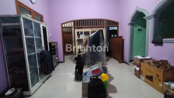 image RUMAH MEWAH 2 LANTAI DI SIDOARJO KOTA, FULLY FURNISHED (2)