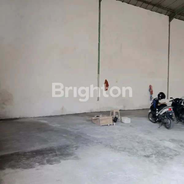 image GUDANG LOKASI SANGAT STRATEGIS DAN KOMERSIAL (6)