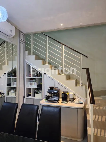 image RUMAH MINIMALIS 2 LANTAI CITRALAND THE GREENLAKE, TYPE ANEMONE DELUXE, LAKARSANTRI, SURABAYA BARAT (2)