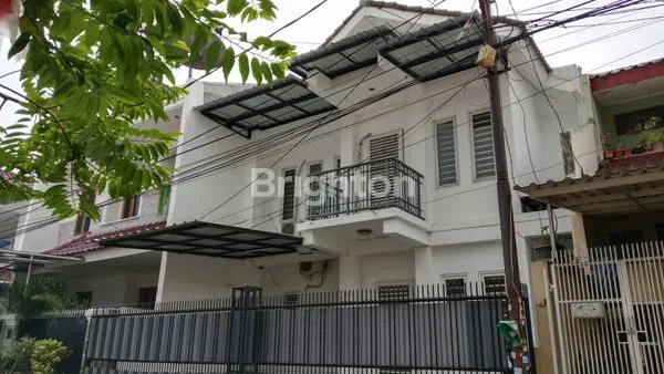 image RUMAH USAHA PURI INDAH KEMBANGAN  (1)