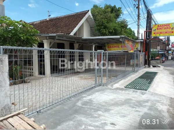 image DIJUAL RUMAH HOK, LOKASI STRATEGIS DI TENGAH KOTA (2)