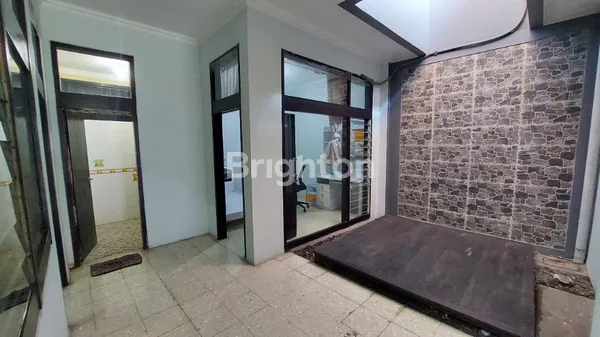 image JUAL/SEWA RUMAH STRATEGIS 2 LANTAI DI MAINROAD PATUHA DEKAT PENDIDIKAN TERNAMA (2)