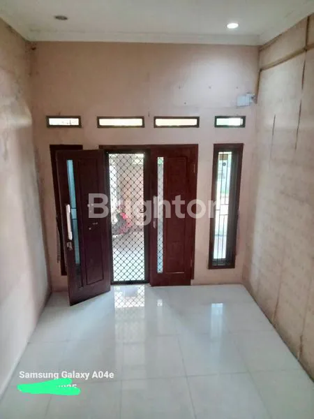 image DI JUAL RUMAH 2 LANTAI SHM DI VILLA GRAND TOMANG, (3)