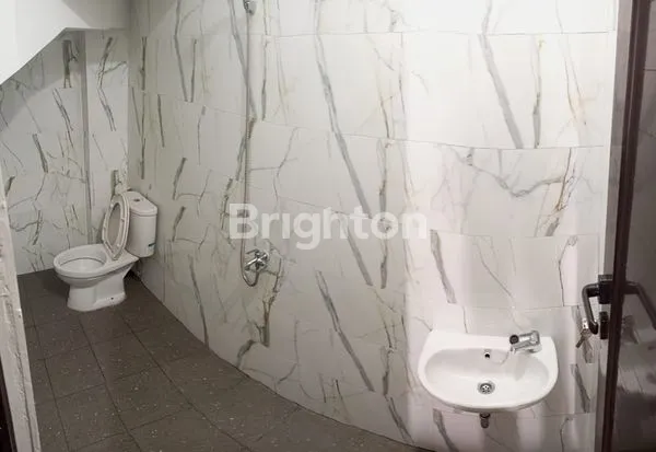 image RUKO GANDENG STRATEGIS DI JAKARTA TIMUR  (5)