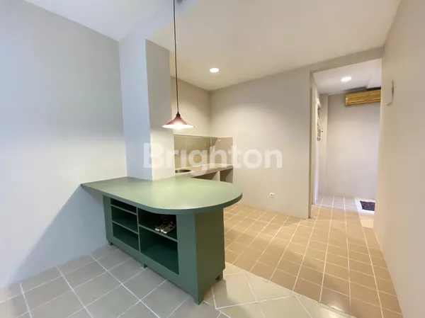 image RUMAH FULLY FURNISHED STRATEGIS DEKAT PINTU TOL LIPPO KARAWACI TANGERANG (4)