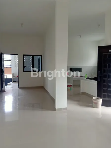 image RUMAH CANTIK FULL RENOV, TINGGAL MASUK!  (2)