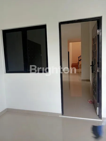 image RUMAH CANTIK FULL RENOV, TINGGAL MASUK!  (5)