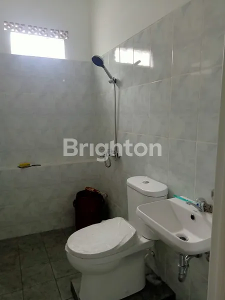 image RUMAH CANTIK FULL RENOV, TINGGAL MASUK!  (6)