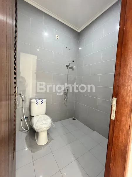 image HARGA TERJUN PAYUNG RUMAH MEWAH KEMANG PRATAMA BEKASI (6)