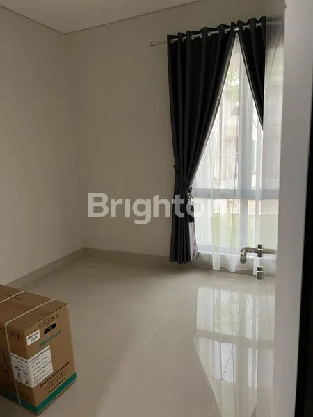 image RUMAH SIAP HUNI DI CLUSTER DANUBE CITRA SENTUL RAYA – LT 95 M², SHM, DEPAN CLUBHOUSE, HARGA 1 M NEGO (6)