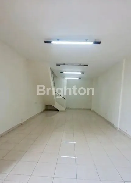 image RUKO DISEWAKAN 2 LANTAI STRATEGIS DI AREA BISNIS SAWOJAJAR MALANG (2)