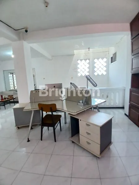 image RUMAH BESAR 3 LANTAI DI BUNGA-BUNGA DEKAT UB SUHAT MALANG (3)