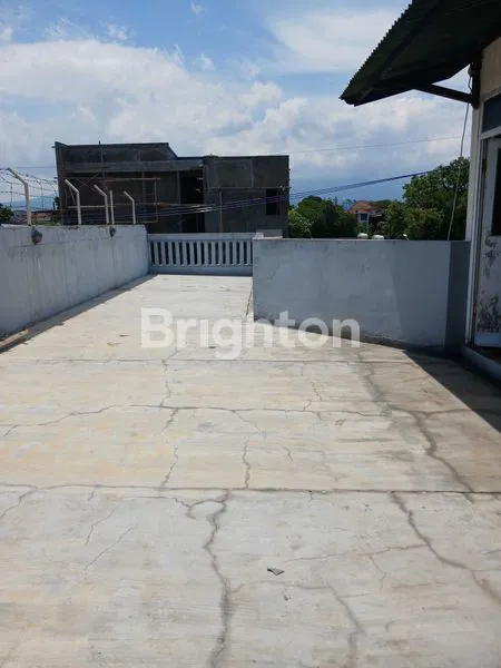 image RUMAH BESAR 3 LANTAI DI BUNGA-BUNGA DEKAT UB SUHAT MALANG (4)