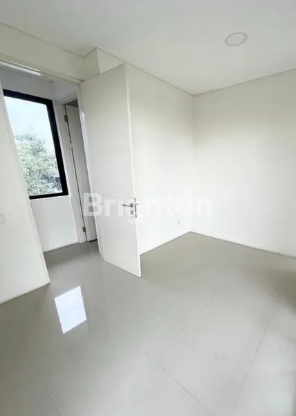 image RUMAH 2 LANTAI DI NORTHWEST HILL, SIAP HUNI (2)