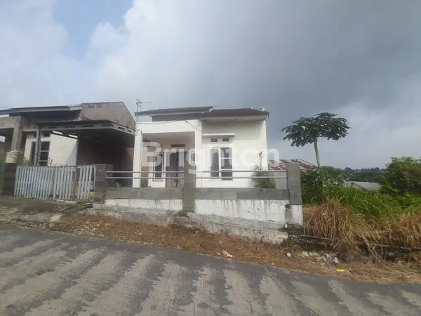 Gambar Property DIJUAL PERUMAHAN PRIMADONA TYPE 42 JL. SIMPANG PROYEK, TENAYAN RAYA, KULIM, PEKANBARU