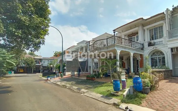 image RUMAH 2 LANTAI LT 136 DI KOTA WISATA (1)