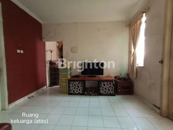 image RUMAH 2 LANTAI LT 136 DI KOTA WISATA (4)