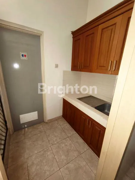 image RUKO 2 LANTAI 61M² PLONG BUAT USAHA DI KELAPA GADING JAKARTA UTARA (6)
