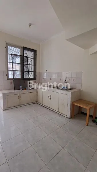 image RUMAH TERAWAT 2 LT DHARMAHUSADA MAS (6)