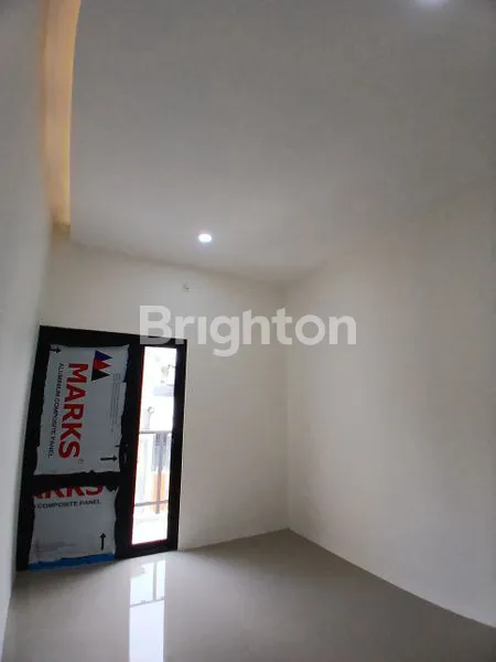 image JUAL RUMAH BARU SIAP HUNI 2 LANTAI  (4)