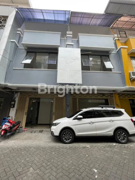 image RUKO 2 JEJER DALAM KOMPLEK KLAMPIS JAYA, 3 LANTAI SIAP PAKAI, COCOK UNTUK KANTOR, DEKAT KE TENGAH KOTA & MERR (1)