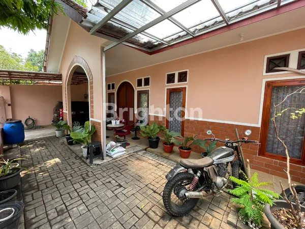 image RUMAH SATU LANTAI LOKASI STRATEGIS DI LARANGAN TANGERANG SELATAN (7)