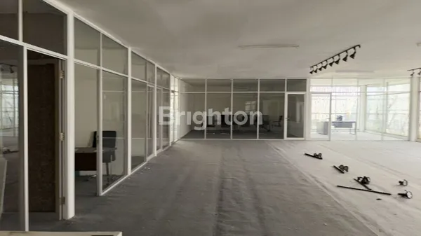 image BANGUNAN LOSS 4 LANTAI RAYA GENTENG COCOK UTK KANTOR, SHOWROOM, RESTO (3)