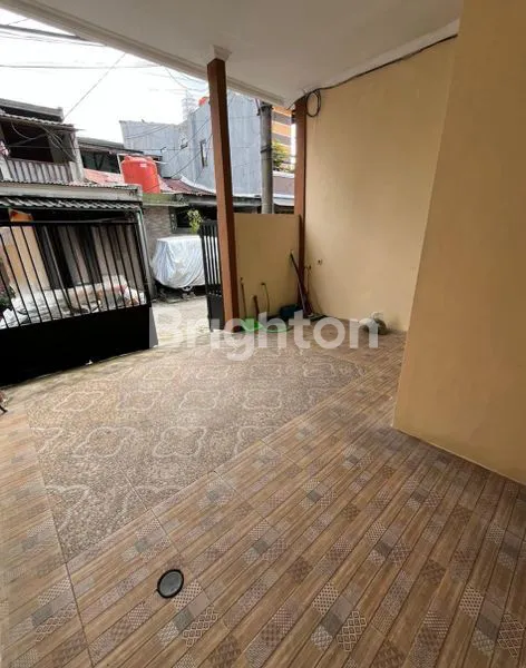 image RUMAH 2 LANTAI SIAP HUNI DI PORIS CIPONDOH, TANGERANG (2)
