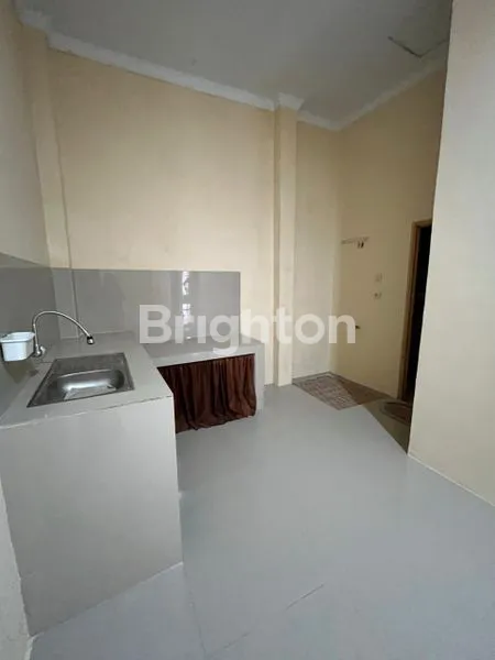 image RUMAH 2 LANTAI SIAP HUNI DI PORIS CIPONDOH, TANGERANG (4)