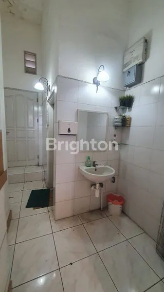 image TOKO SATU LANTAI DI PINGGIR JALAN UTAMA GATOT SUBROTO BARAT (6)