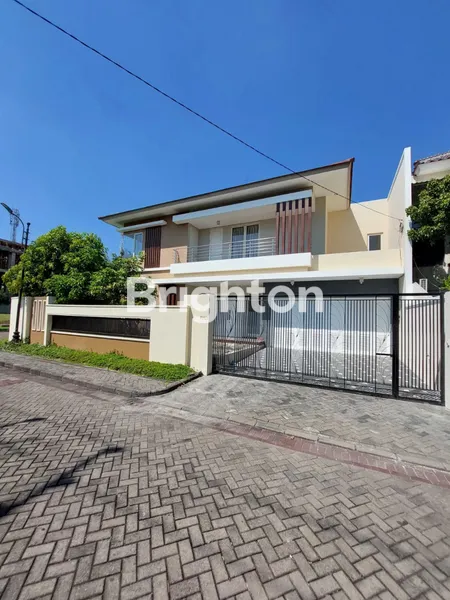 image RUMAH 2 LANTAI SIAP HUNI IDEAL DAN STRATEGIS DIAN ISTANA, SURABAYA BARAT. (5)