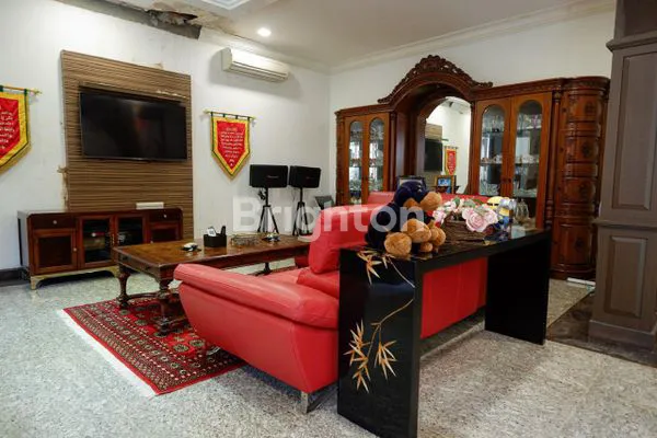 image RUMAH 3 LANTAI KEMANG JAKARTA SELATAN (5)