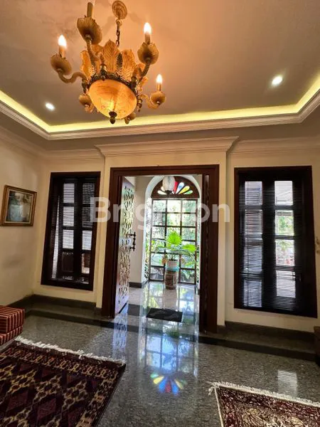 image RUMAH 3 LANTAI KEMANG JAKARTA SELATAN (4)