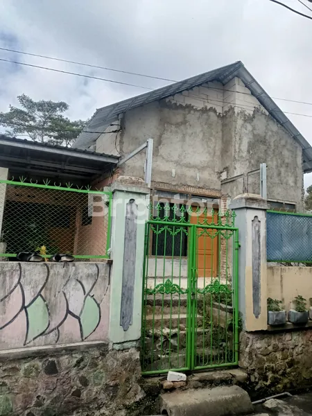 image RUMAH LUAS 315 M2 KOTA BATU DEKAT TEMPAT WISATA HARGA 700 JUTAAN (1)