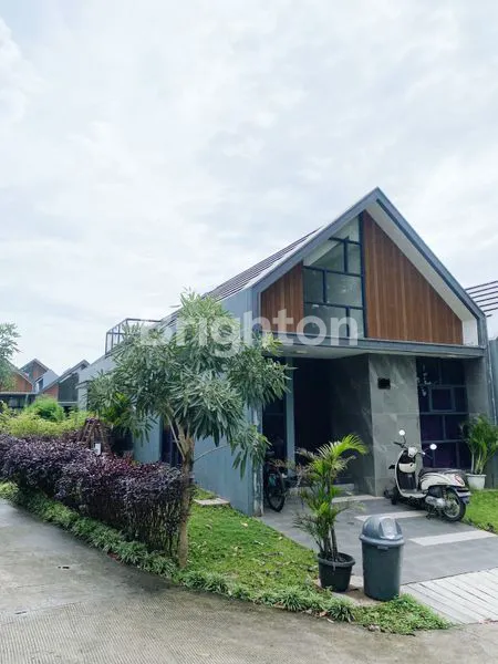 image RUMAH CANTIK POSISI HOOK SIAP HUNI DI CIKEAS CIBUBUR (1)