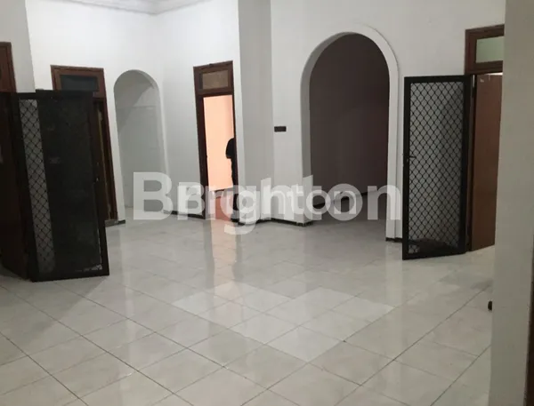 image RUMAH LUAS 207 HARGA 1M-AN AREA RUNGKUT BARATA, SURABAYA TIMUR (3)