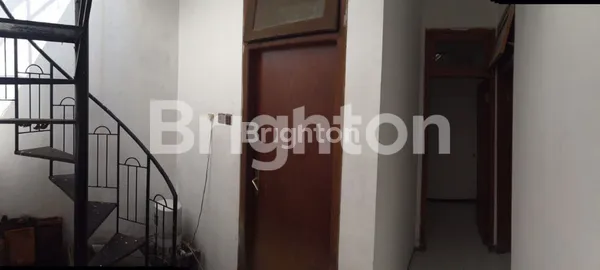image RUMAH LUAS 207 HARGA 1M-AN AREA RUNGKUT BARATA, SURABAYA TIMUR (8)