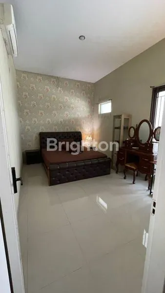 image RUMAH 2 LANTAI SIAP HUNI (6)