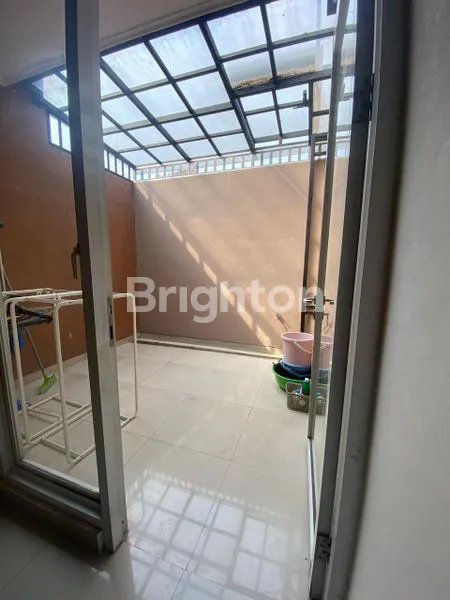 image SEWA RUMAH STRATEGIS DI GADING SERPONG, DEKAT SEKOLAH & MALL (8)