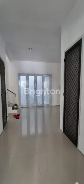 image [ DIJUAL ] RARE UNIT LEBAR 8M FLORENCE PAKUWON CITY — HANYA 5 MENIT JALAN KAKI KE MALL ! (2)