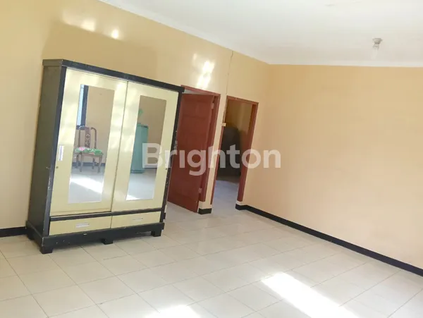 image RUKO DI JALAN RAYA TRAFFIC TINGGI JAGAKARSA JAKSEL (4)