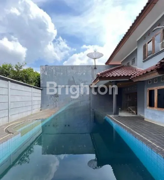 image RUMAH BESAR HALAMAN LUAS DI PISANGAN CIPUTAT TIMUR (5)