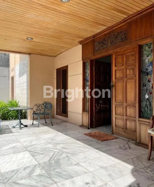 image RUMAH BESAR HALAMAN LUAS DI PISANGAN CIPUTAT TIMUR (4)