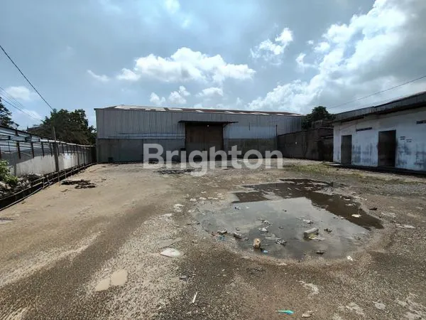 image GUDANG SIAP PAKAI MURAH DEKAT KAWASAN INDUSTRI SEMARANG TIMUR (2)