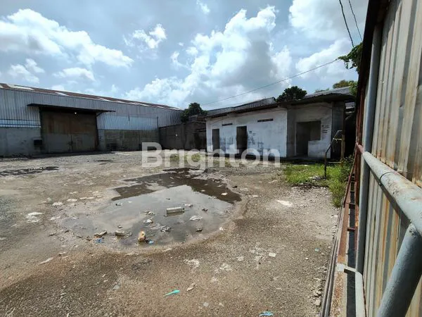 image GUDANG SIAP PAKAI MURAH DEKAT KAWASAN INDUSTRI SEMARANG TIMUR (5)