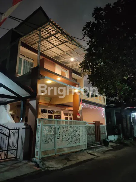 image HUNIAN STRATEGIS TAMAN SULFAT, 3 LANTAI SIAP HUNI (1)