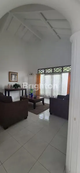image RUMAH BESAR TANAH LUAS LOKASI STRATEGIS (3)